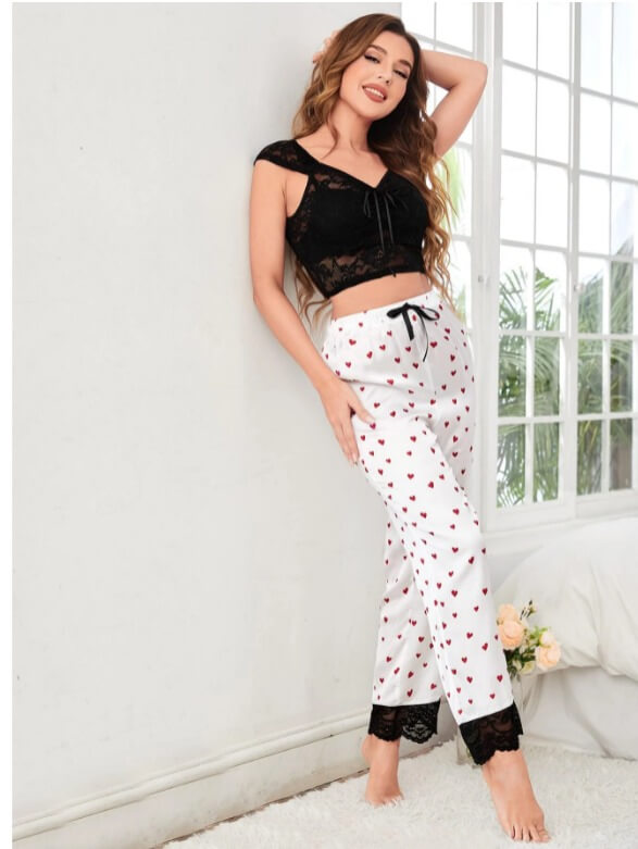 SHEIN ‎Heart Print Pajama Set Contrast Lace Front Tie Without Underwear‎ - Divarouj