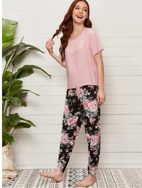 Uniform T-shirt pajama set and floral print pants - Divarouj