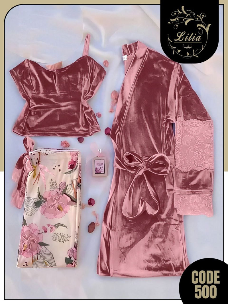 طقم بيجامة قطيفه فخم – 3 قطع