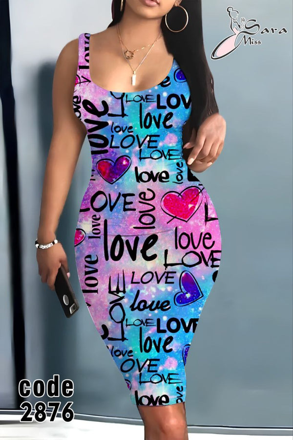Trendy and eye-catching LOVE print dress featuring colorful heart details for a fun, youthful vibe 💖